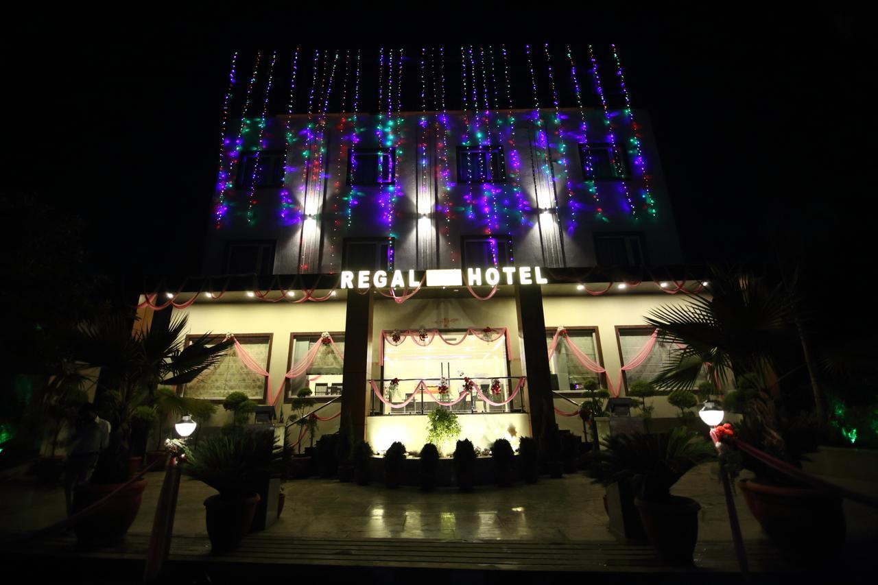 Regal Hotel And Restaurant Mathura Exterior foto
