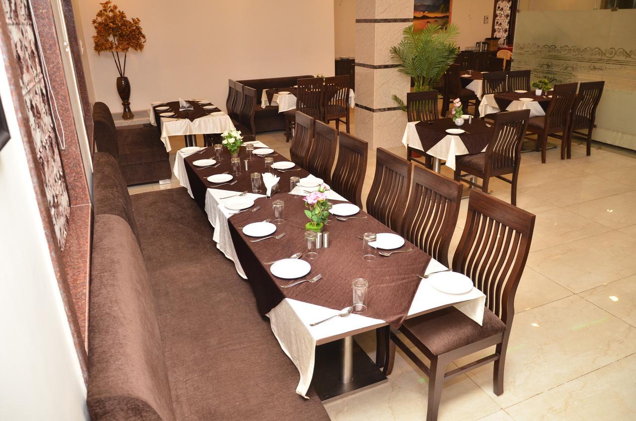 Regal Hotel And Restaurant Mathura Exterior foto